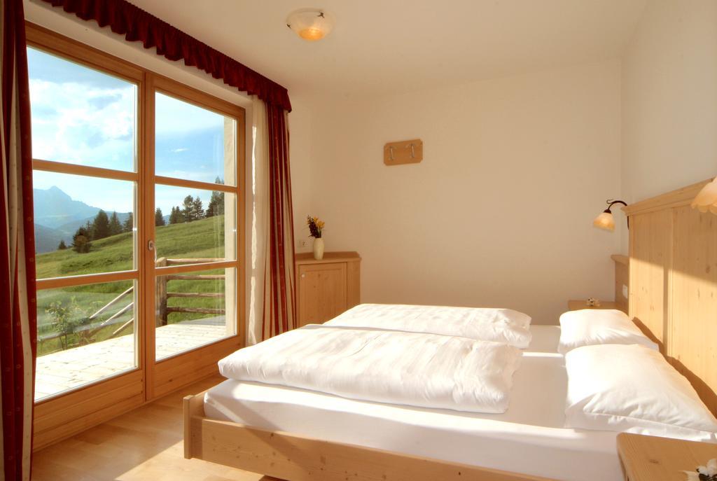 Apartments Serghela San Cassiano  Chambre photo